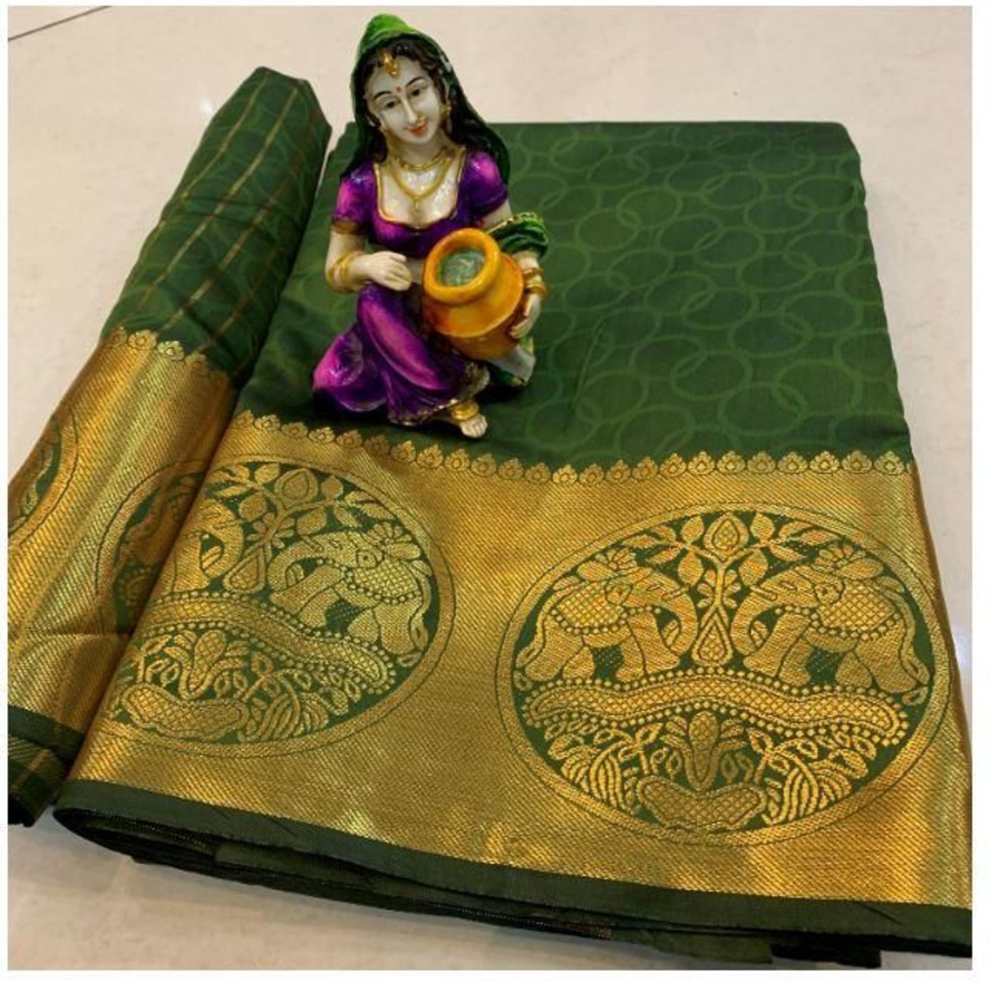 Latest Kanjivaram Silk Sarees With Woven Zari Border (Code: C869613)