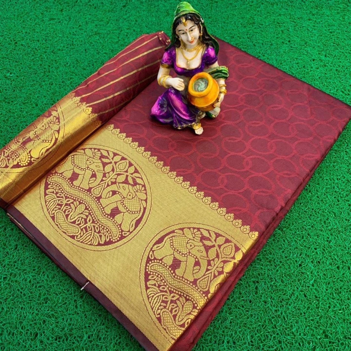 Gorgeous Kanjivaram Silk Sarees With All Over Jacquard Border Work (Code: C1304696)