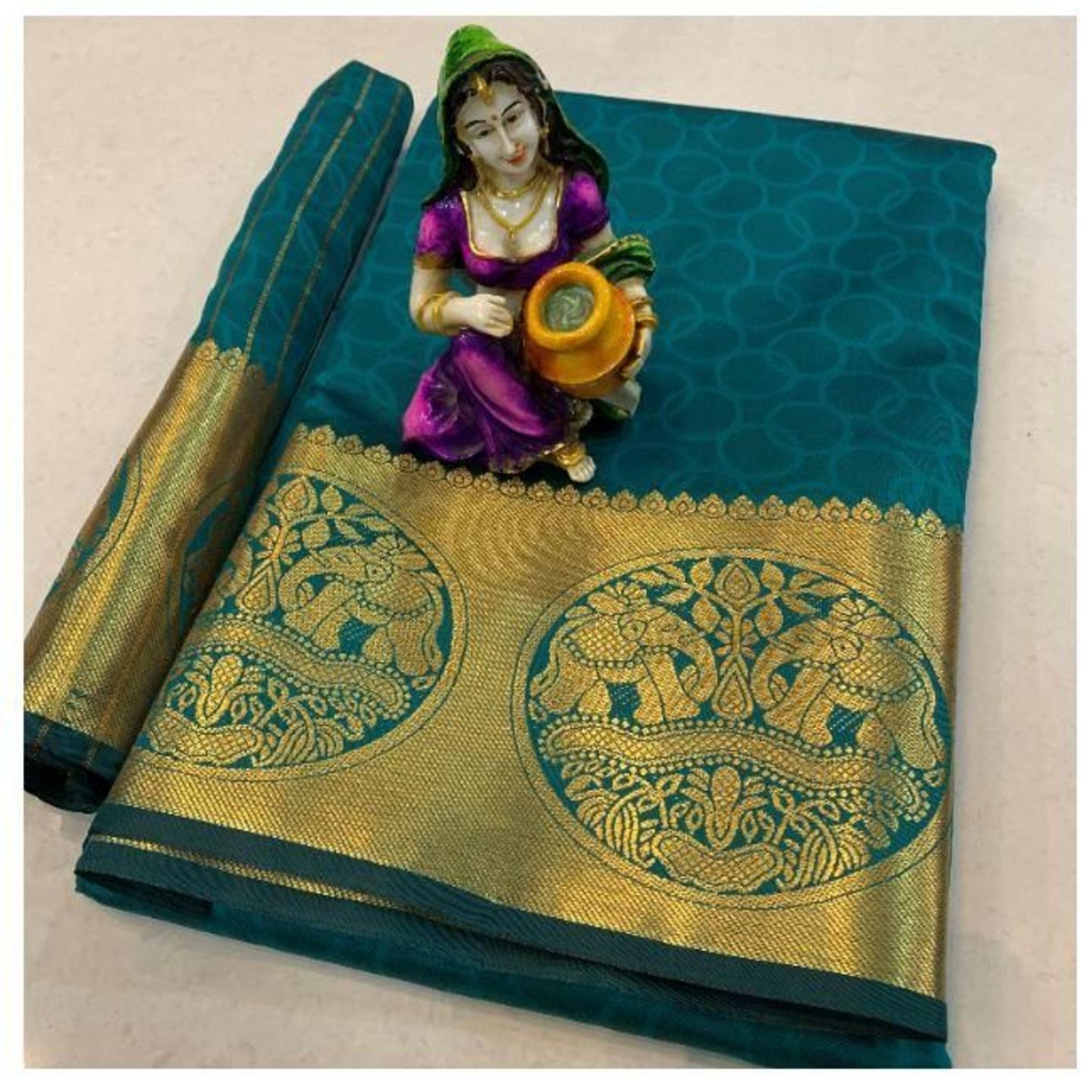 Latest Kanjivaram Silk Sarees With Woven Zari Border (Code: C869615)