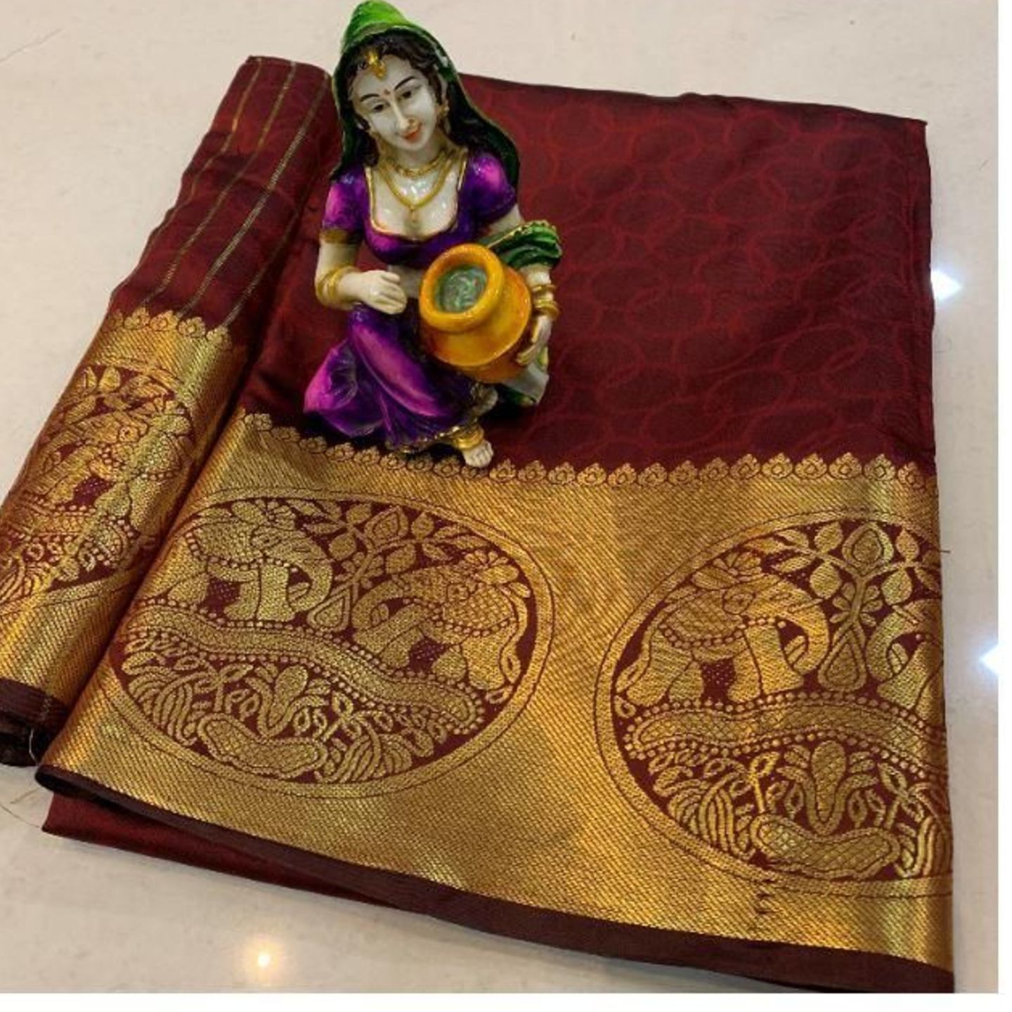 Latest Kanjivaram Silk Sarees With Woven Zari Border (Code: C869612)