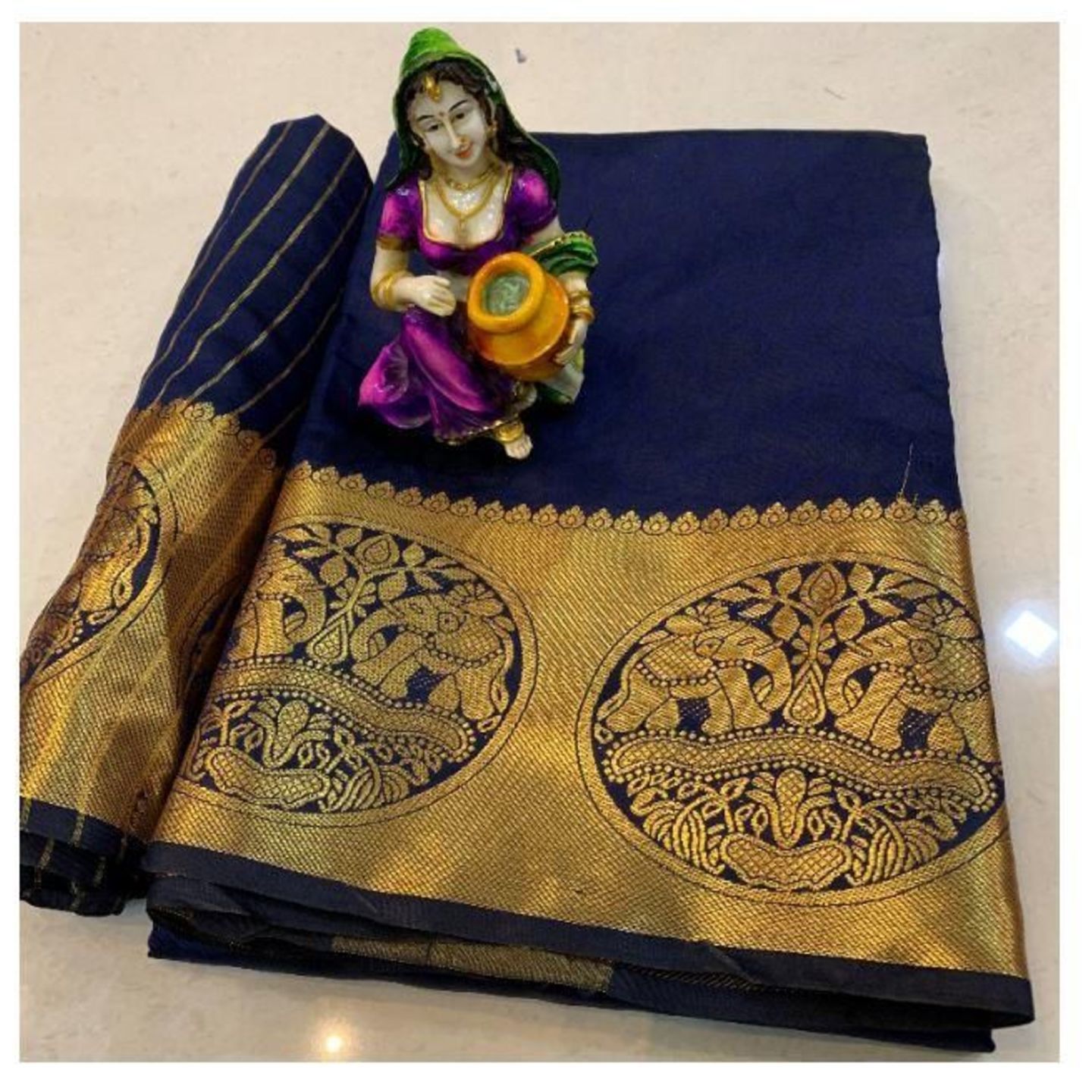 Latest Kanjivaram Silk Sarees With Woven Zari Border (Code: C869614)