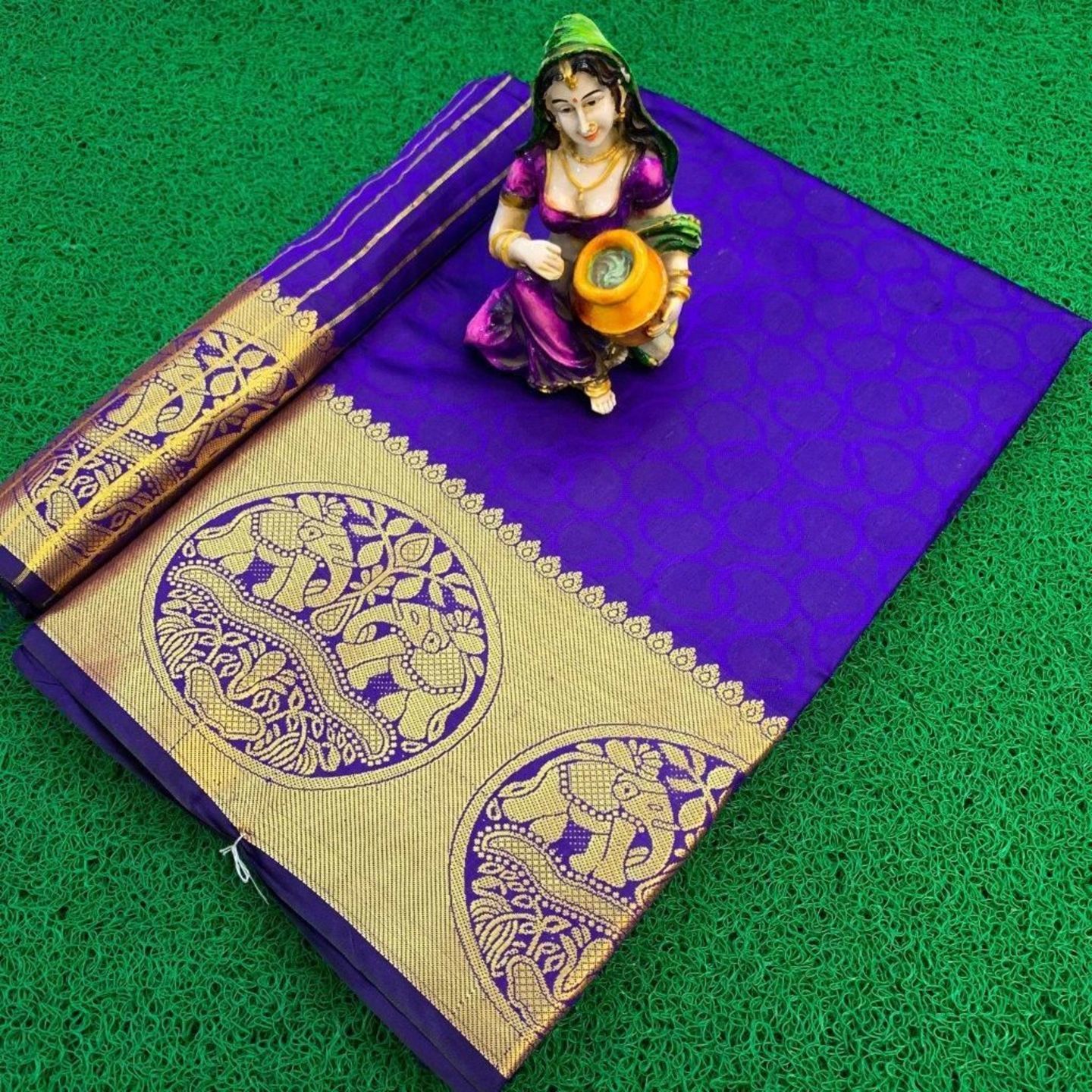 Gorgeous Kanjivaram Silk Sarees With All Over Jacquard Border Work (Code: C1304694)